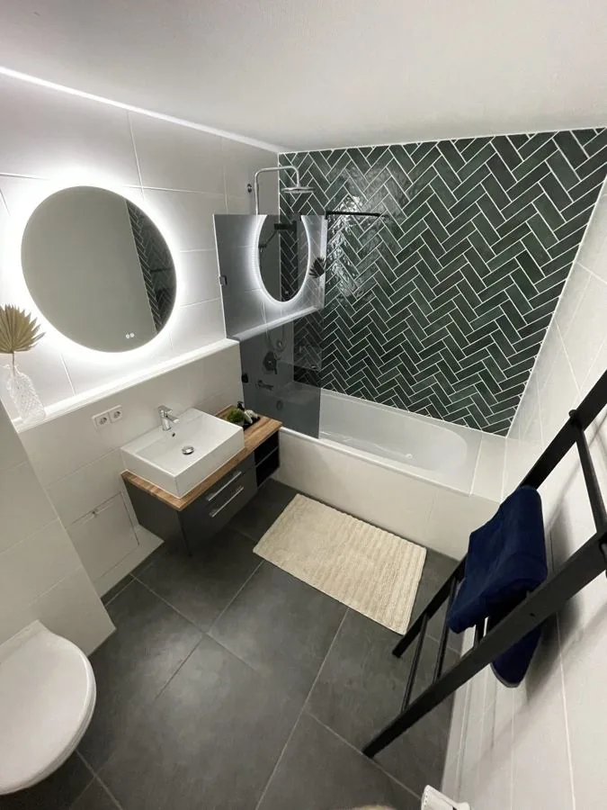 Fertig saniertes Badezimmer